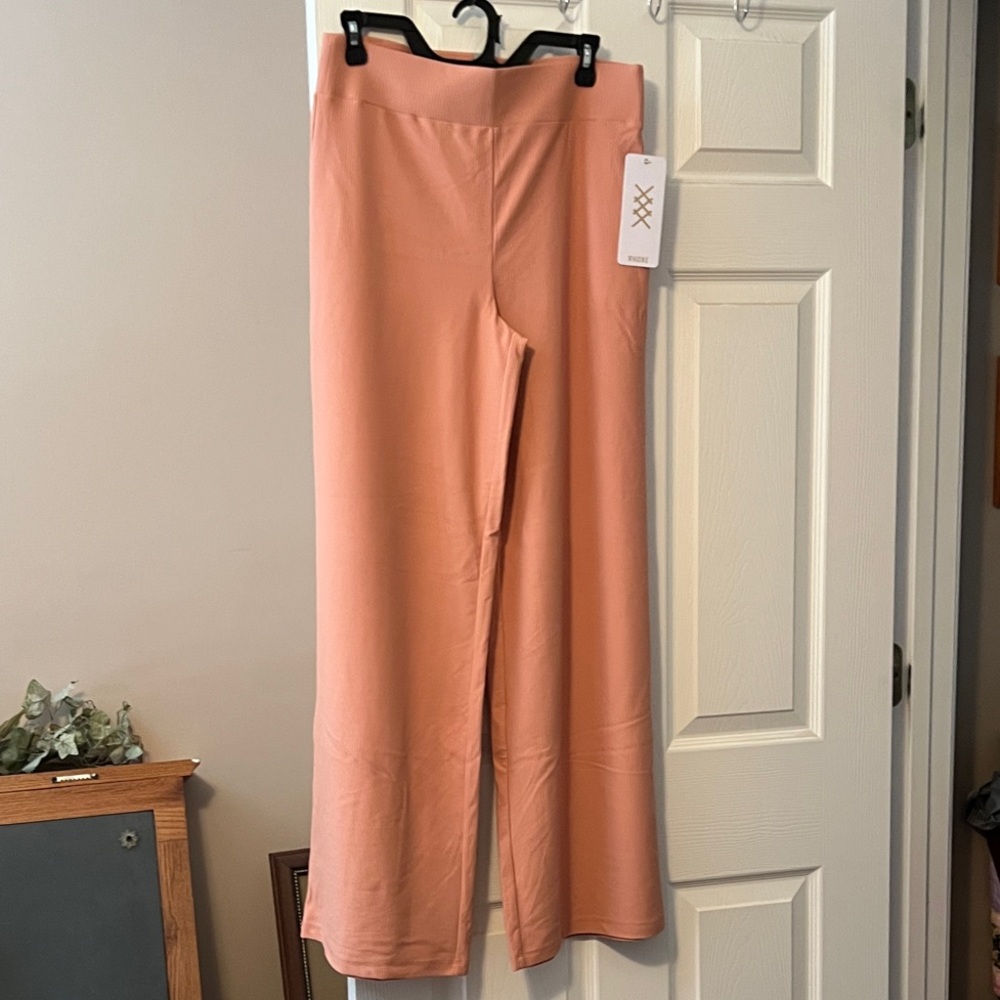 RHONE Cameo Pink Wide-Leg Leggings
Sz M